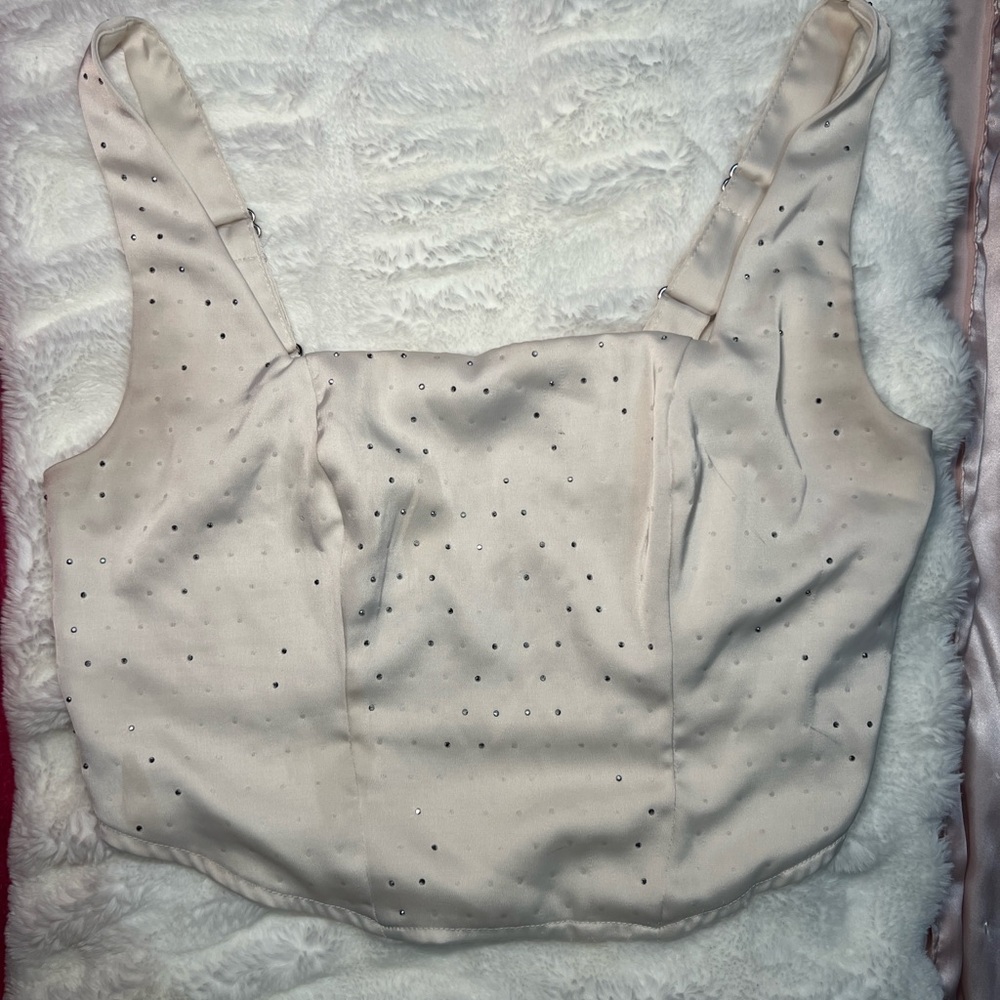 Wild Fable Cream Sleeveless Blouse